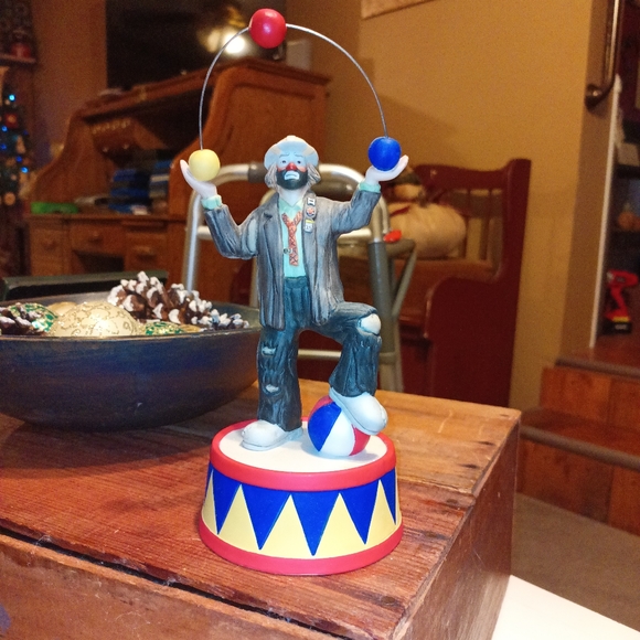 San Francisco Music Box Company Juggling Flambo - Picture 2 of 2